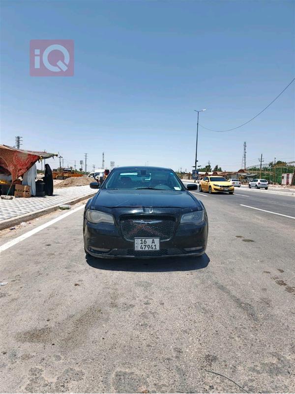 Chrysler 300 2015 for sale in Iraq - Al-Diwaniyah